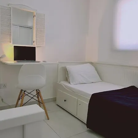 Kallucci's Maison De La