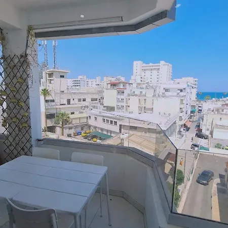 Kallucci's Maison De La * ラルナカ