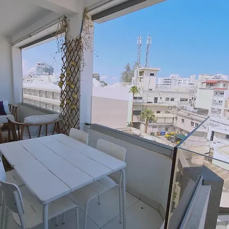 Διαμέρισμα Kallucci's Maison De La *