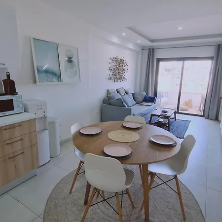 Kallucci's Maison De La *