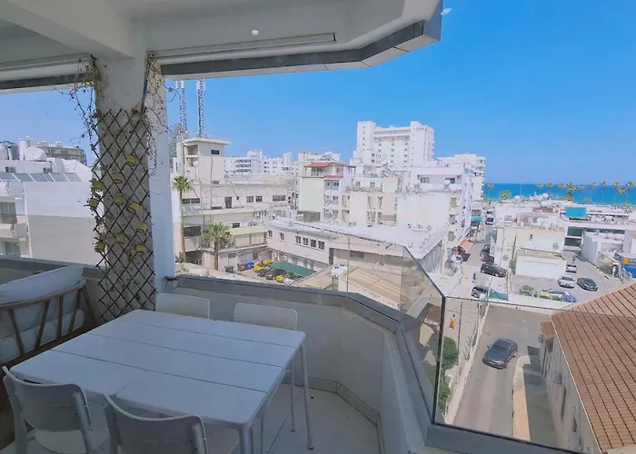 Kallucci's Maison De La * 拉纳卡