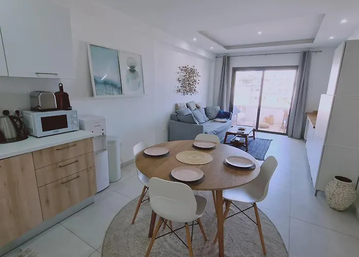 Kallucci's Maison De La *