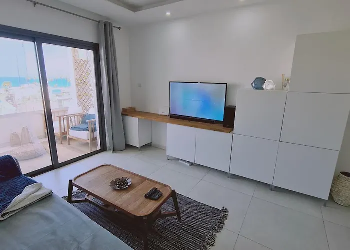 Kallucci's Maison De La